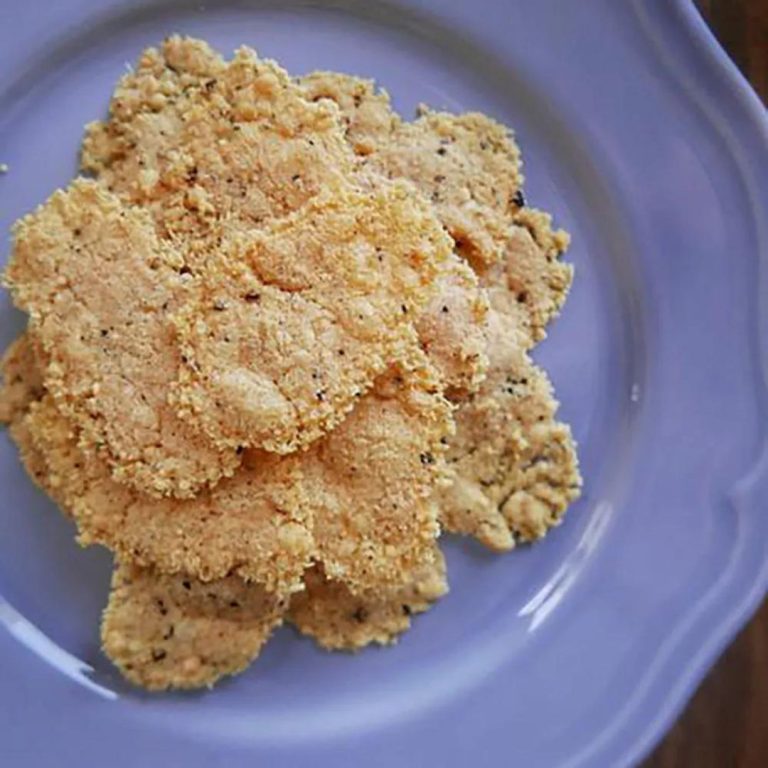 Truffle Cacio e Pepe Parmesan Chips